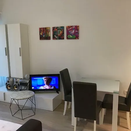Dionis شقة